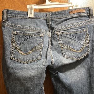 Women’s DKNY Low Rise Distressed Skinny Jean Size 31 (Women’s Size 12)